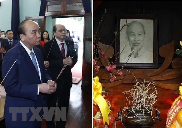 State leader offers incense to President Ho Chi Minh